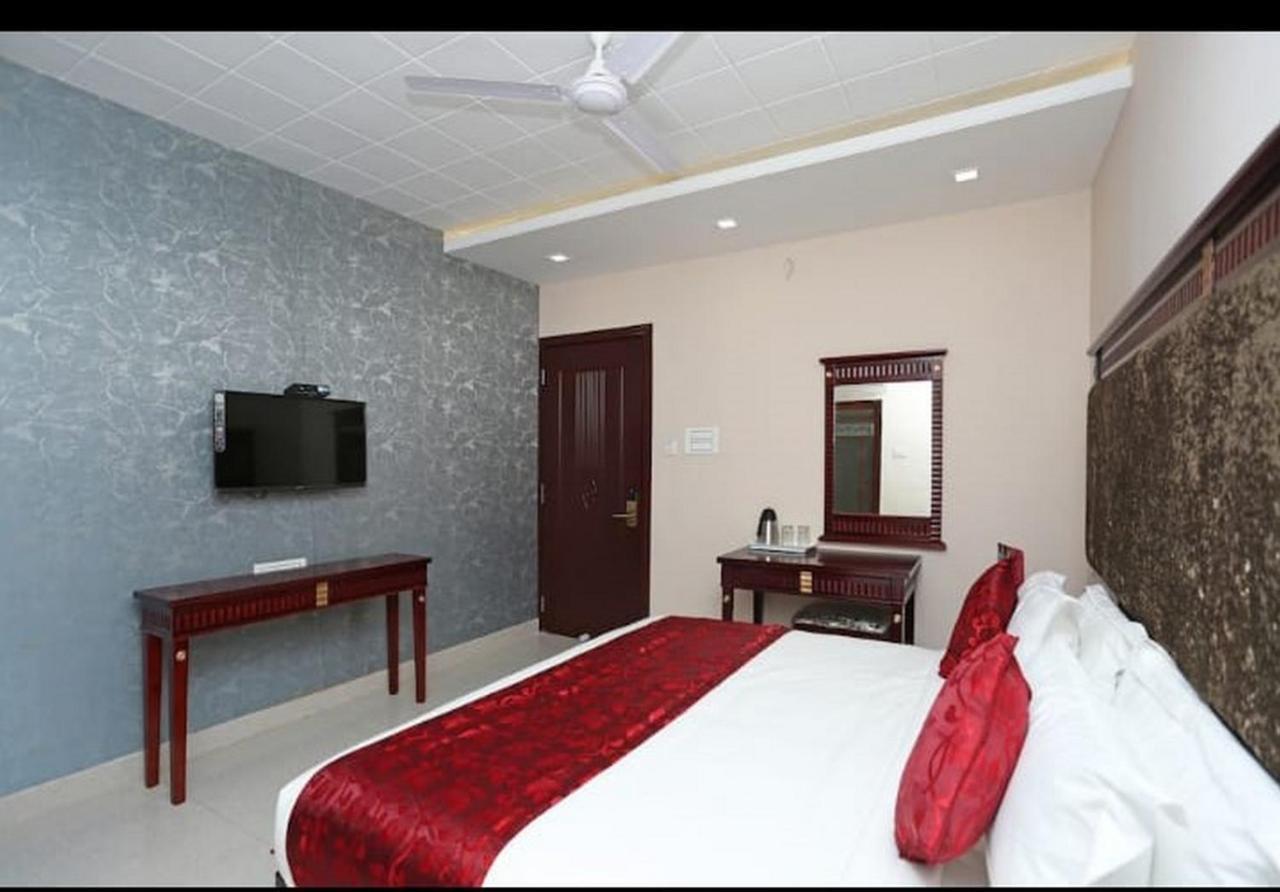Hotel Eleven Heights ,Bhopal Exterior photo