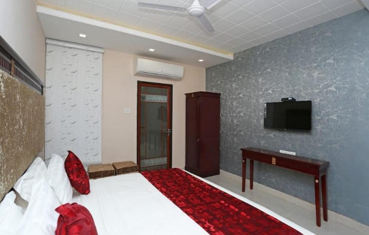 Hotel Eleven Heights ,Bhopal Exterior photo