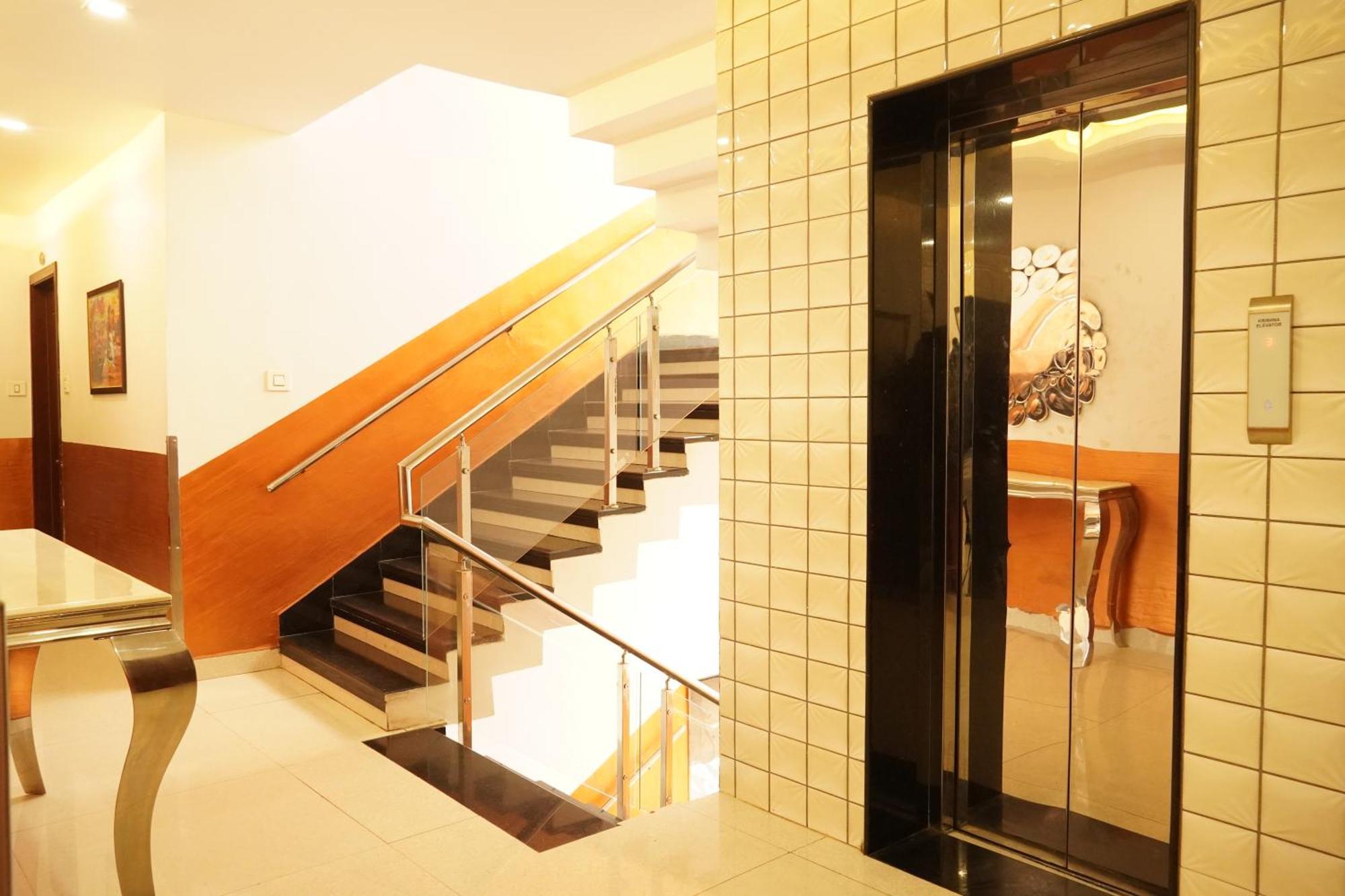 Hotel Eleven Heights ,Bhopal Exterior photo