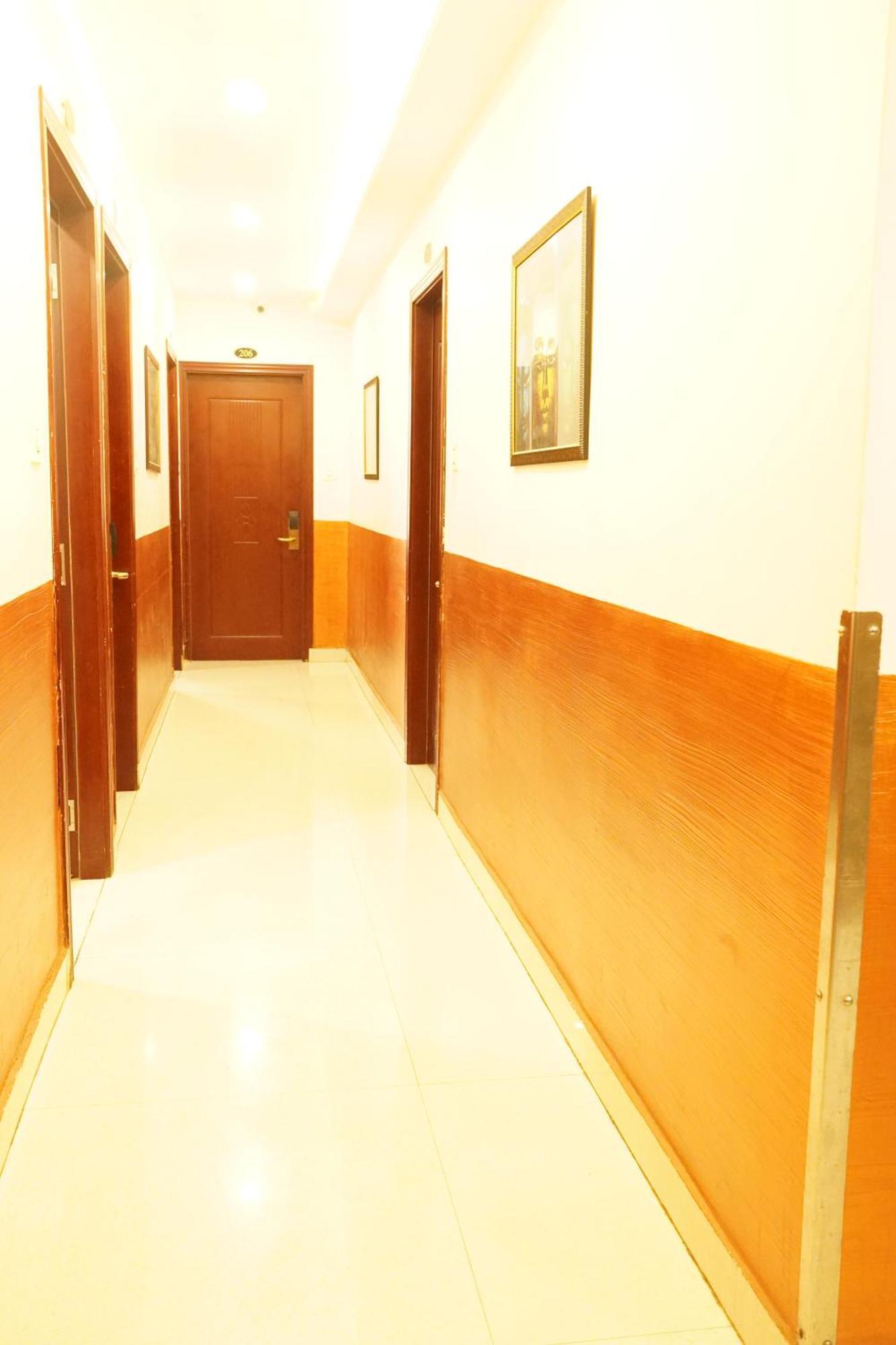 Hotel Eleven Heights ,Bhopal Exterior photo